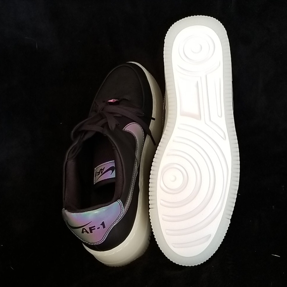 Nike W AF1 SAGE LOW LX AR5409 004 Black Women's 9.5 Retro Air Force 1s - Picture 5 of 6